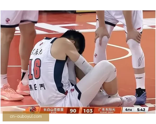 脚踝扭伤无大碍焦泊乔发布会 脚踝扭伤无大碍焦泊乔发布会